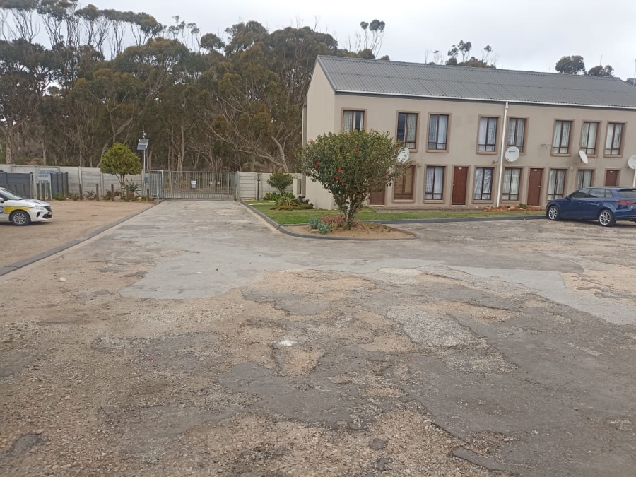 1 Bedroom Property for Sale in Heiderand Western Cape